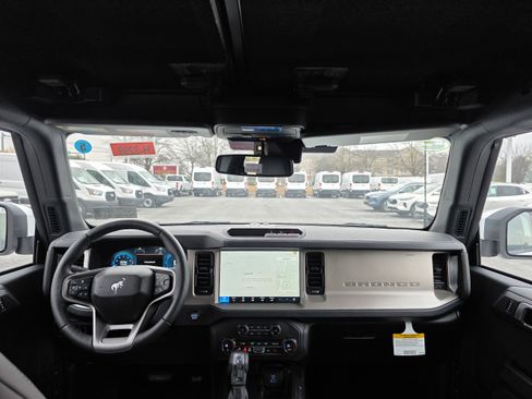 New 2025 Ford Bronco Outer Banks image 12