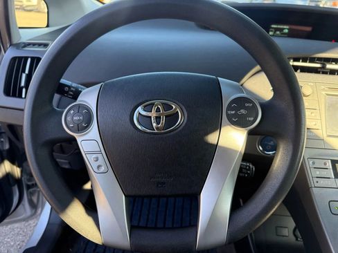 Used 2015 Toyota Prius Two image 11