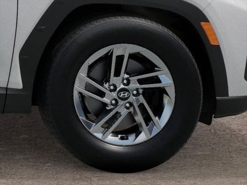 New 2025 Hyundai Tucson SE image 8