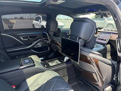 Used 2021 Mercedes-Benz Maybach S 580 4MATIC image 8