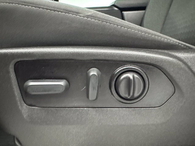 Used 2022 Chevrolet Silverado 1500 RST w/ Bed Protection Package AWD/4WD image 10
