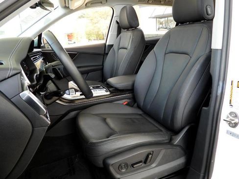 Used 2023 Audi Q7 3.0T Premium Plus w/ Premium Plus Package image 48