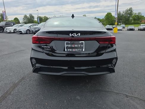 Used 2023 Kia Forte LXS FWD image 9
