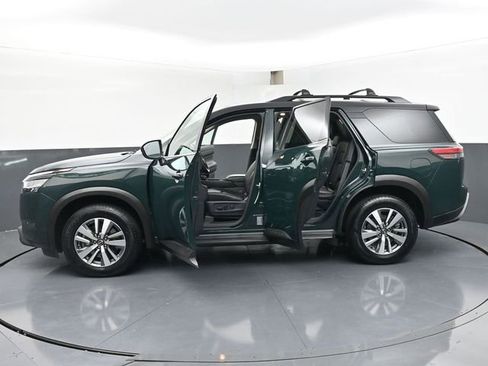Used 2023 Nissan Pathfinder SL image 48