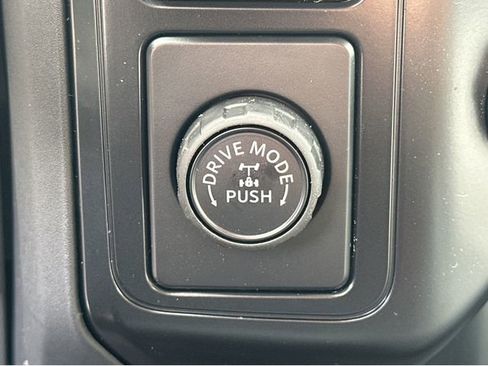 New 2026 Ford F250 XL w/ XL Chrome Package image 24