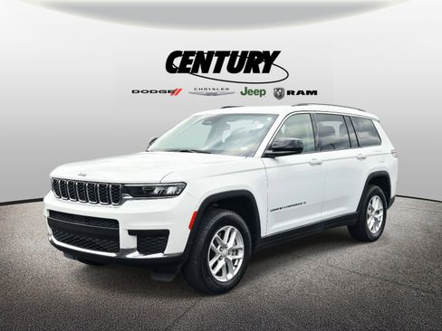Used 2022 Jeep Grand Cherokee L Laredo w/ Luxury Tech Group I AWD/4WD image 8