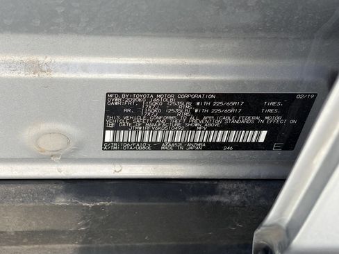 Used 2019 Toyota RAV4 XLE w/ Convenience Package FWD image 15