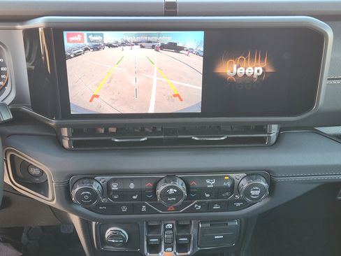 New 2026 Jeep Wrangler Unlimited Sahara AWD/4WD image 14