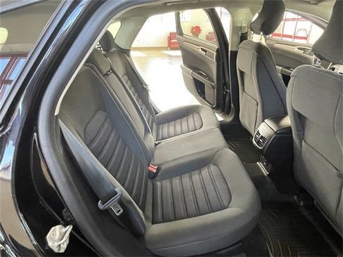 Used 2019 Ford Fusion SE image 17