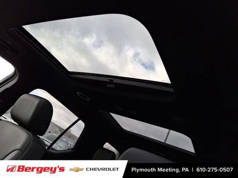 Certified 2023 Chevrolet Traverse LT w/ LT Premium Package image 19