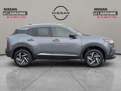 New 2026 Nissan Kicks SV FWD image 4