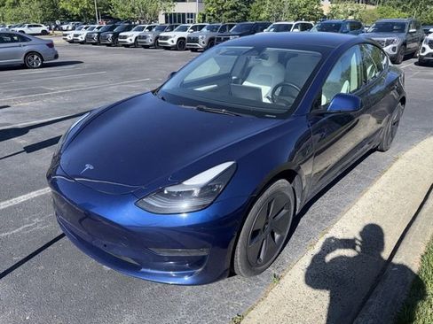 Used 2022 Tesla Model 3 Long Range image 9