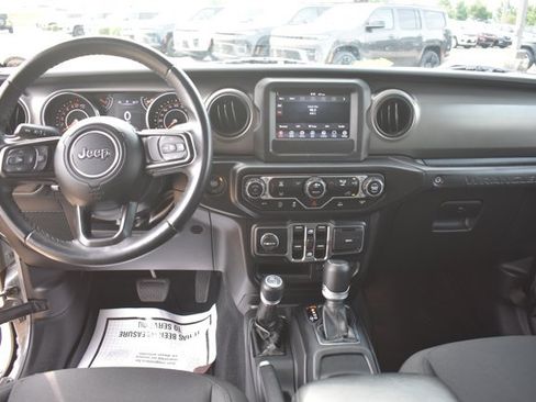Used 2022 Jeep Wrangler Unlimited Sport AWD/4WD image 16