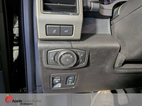 Used 2018 Ford Expedition Max XLT w/ Equipment Group 202A AWD/4WD image 32