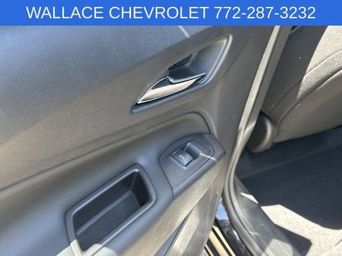 Used 2021 Chevrolet Equinox LT FWD image 12