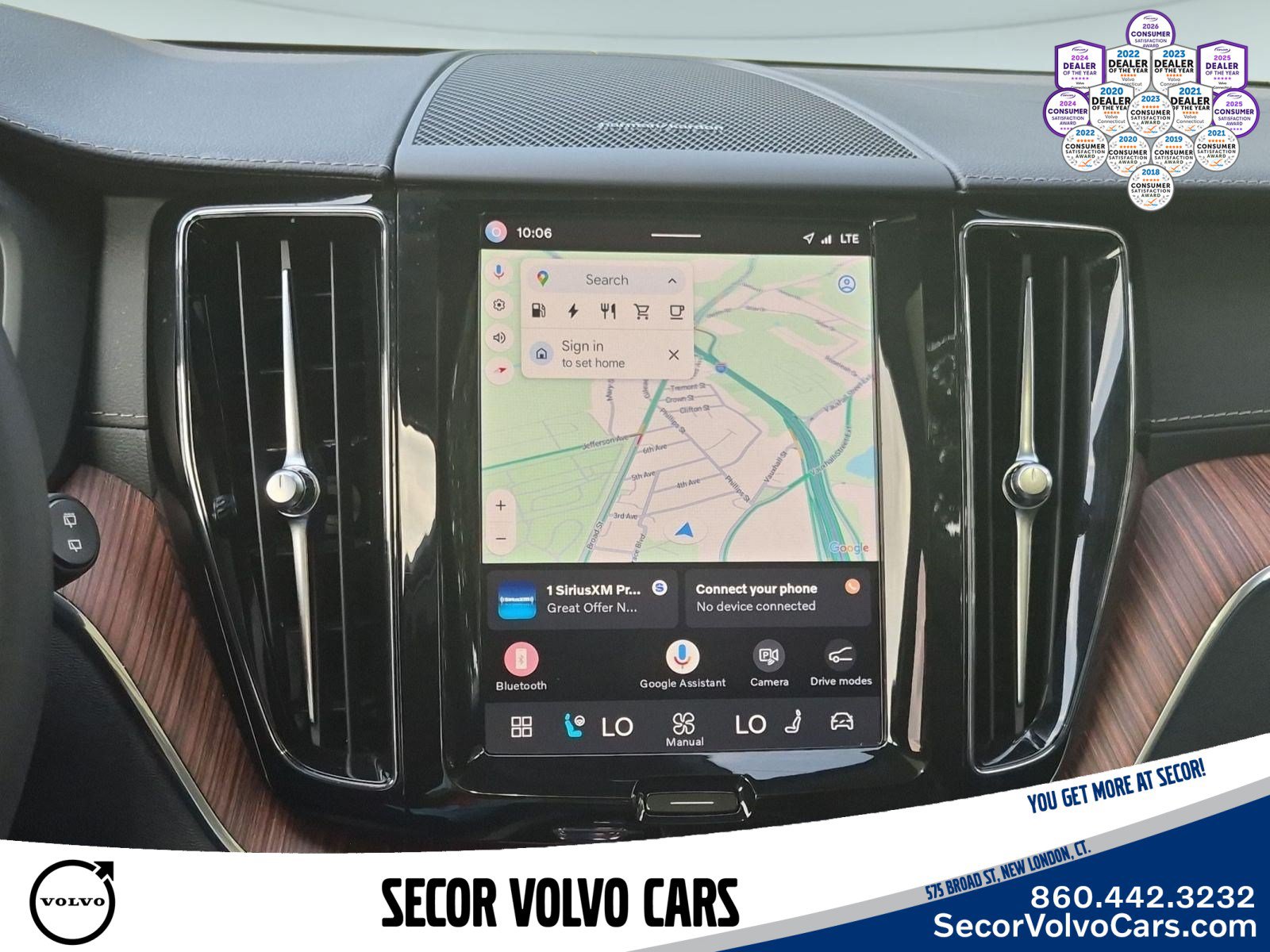 Used 2024 Volvo XC60 T8 Ultimate w/ Protection Package Premier AWD/4WD image 14