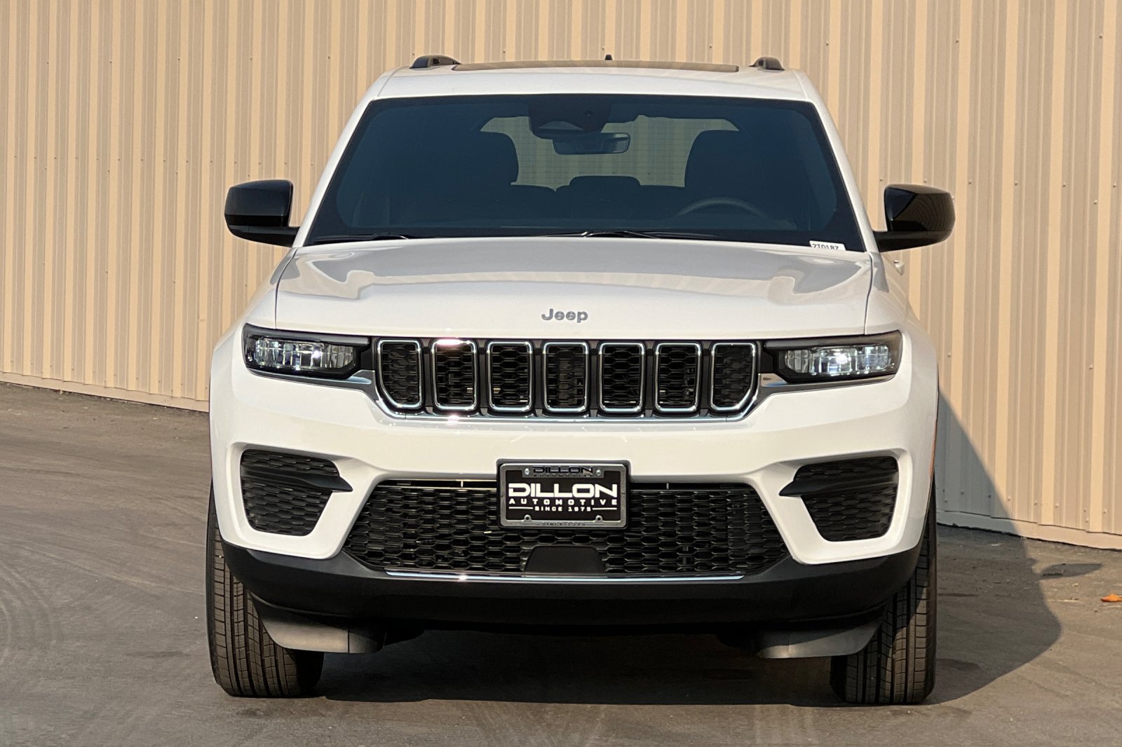 New 2026 Jeep Grand Cherokee Laredo X AWD/4WD image 2