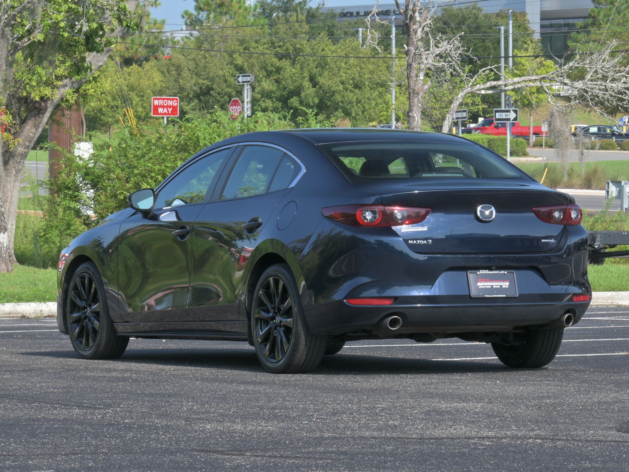 Used 2024 MAZDA MAZDA3 s FWD image 3