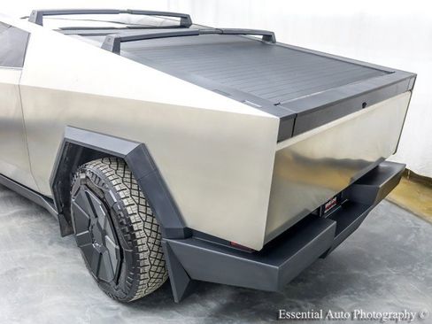 Used 2024 Tesla Cybertruck Cyberbeast image 9