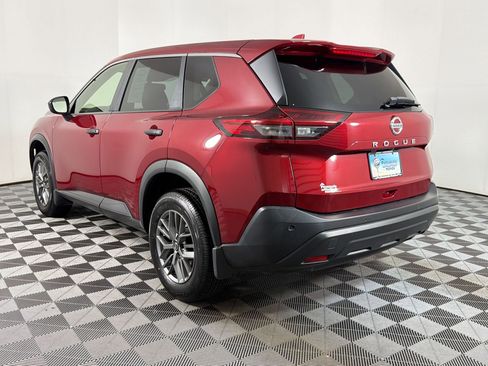 Used 2021 Nissan Rogue S image 3