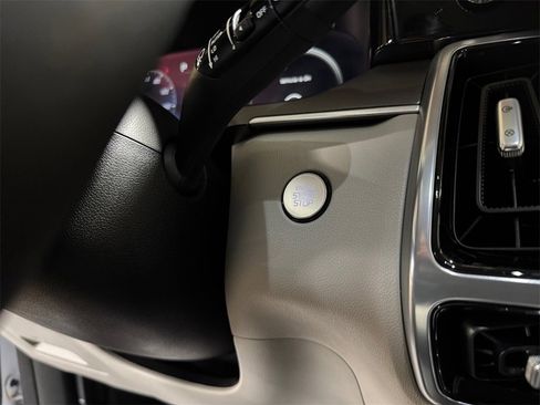 Certified 2023 Kia Sorento SX image 29