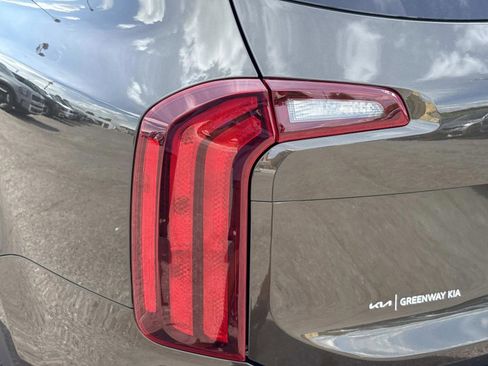 New 2025 Kia Telluride S image 11