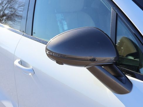 New 2026 Porsche Macan image 15