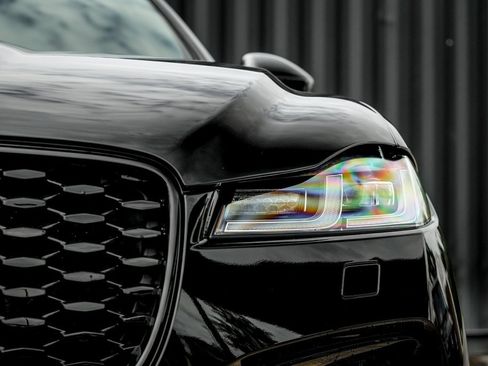 New 2026 Jaguar F-PACE R-Dynamic S image 6