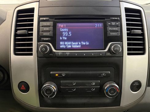 Used 2017 Nissan Frontier SV image 25