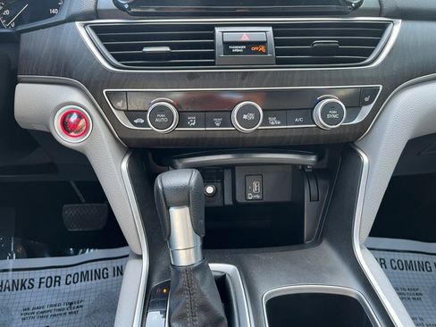 Used 2018 Honda Accord EX image 26