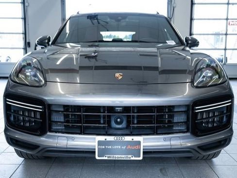 Used 2019 Porsche Cayenne Turbo AWD/4WD image 2