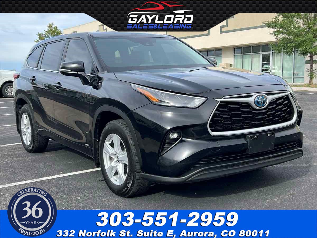 Used 2023 Toyota Highlander LE AWD/4WD image 1
