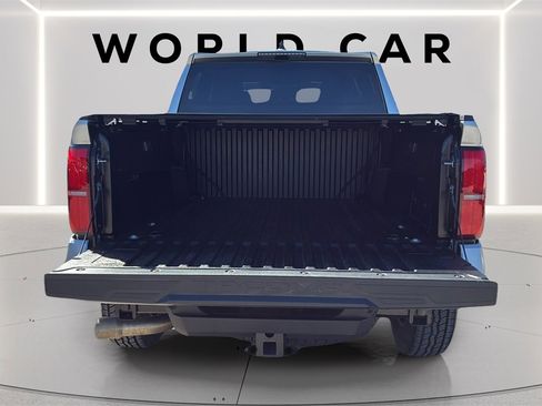 Used 2025 Toyota Tacoma TRD Off-Road image 9
