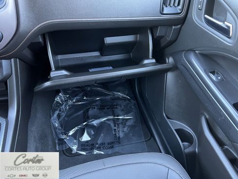 Used 2021 GMC Canyon AT4 image 30