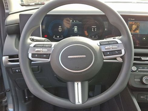 New 2026 Hyundai Tucson SE image 8