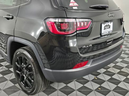 New 2026 Jeep Compass Latitude image 13