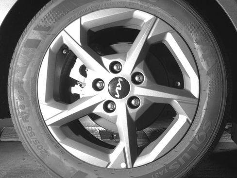 Used 2025 Kia K4 LXS image 14