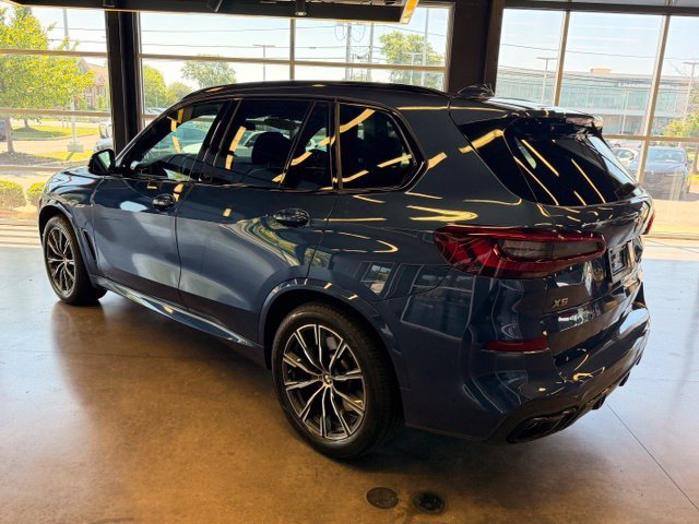 Used 2022 BMW X5 M50i w/ Climate Comfort Package AWD/4WD image 4
