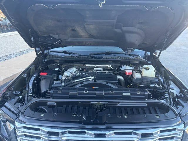 Used 2024 GMC Sierra 2500 Denali w/ Technology Package AWD/4WD image 16