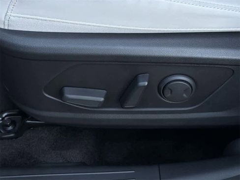 Certified 2025 Hyundai Tucson SEL image 28