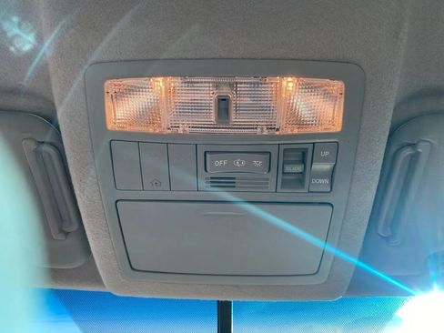 Used 2013 Toyota Highlander Plus image 22