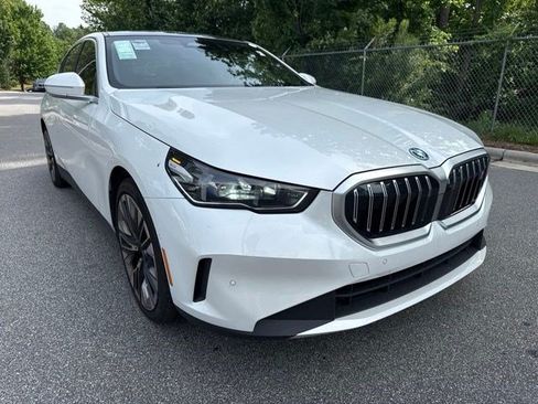Used 2026 BMW i5 eDrive40 RWD image 11