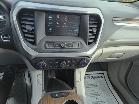 Used 2017 GMC Acadia SLE image 22