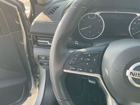 Used 2020 Nissan Sentra SV image 18