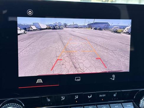 Used 2024 GMC Canyon Elevation w/ Convenience Package AWD/4WD image 20