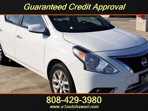 Used 2018 Nissan Versa SV w/ SV Special Edition Package image 4