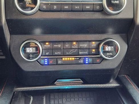 Used 2019 Ford Expedition Limited w/ Equipment Group 303A image 17