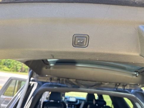 Used 2023 Chevrolet Tahoe Premier AWD/4WD image 30