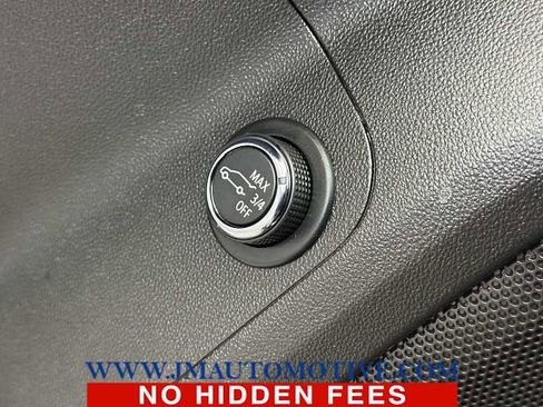 Used 2020 GMC Acadia SLT w/ Driver Alert Package II image 41