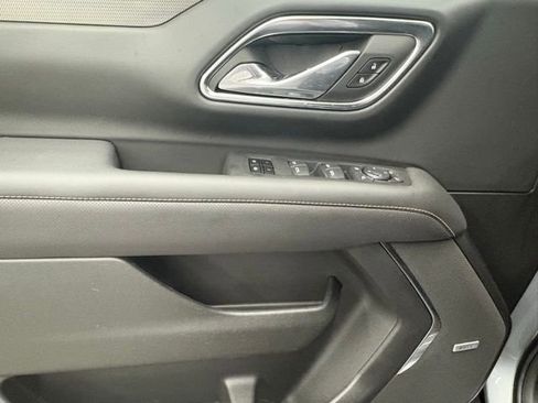 Used 2024 GMC Yukon AT4 w/ Technology Package image 16